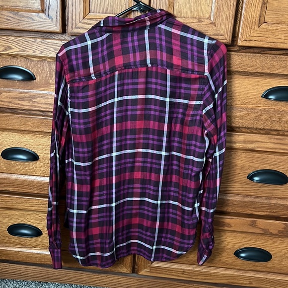 Lightweight American 🦅 button up flannel - Picture 2 of 3